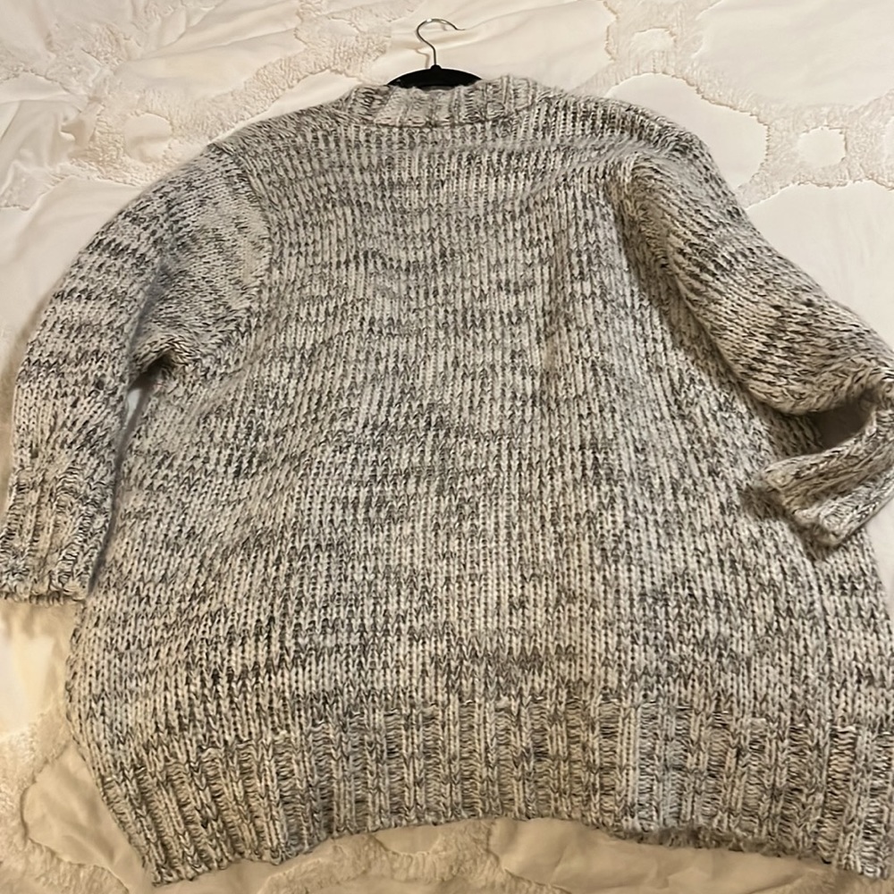 Oversized Cardigan - Picture 3 of 3